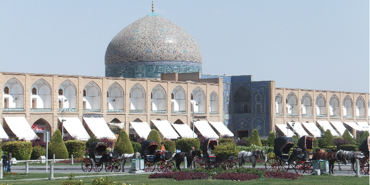 Isfahan-Iran-Imam-plein-moskee-medressa-koepel