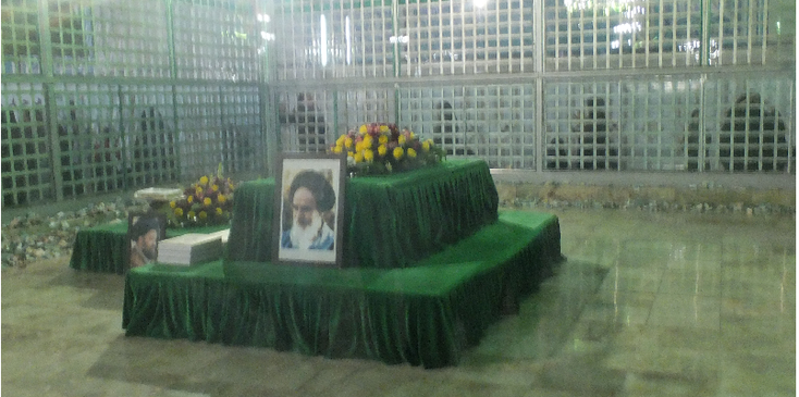 Khomeini-Tomb-Iran-Tehran-Grave-Potret