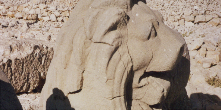 Nemrut-leeuw-Koning--Turkije