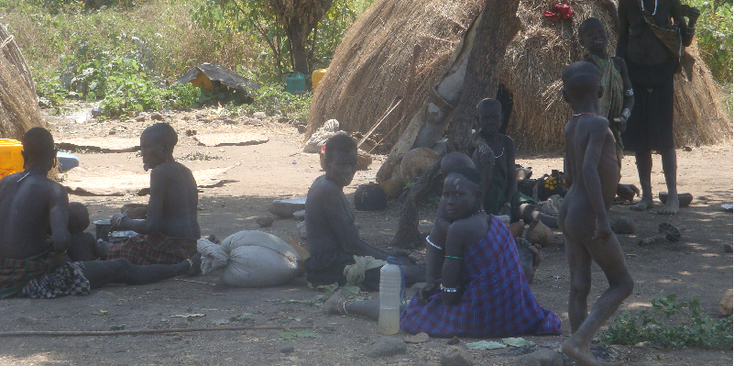 Omo-Valley-Jinka-Konso-Ethiopië-stam-Mursi-Ari-Bana-Hamer-dorp-hut-stro