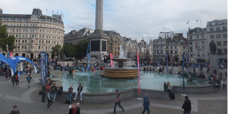 Trafalgar-Square-fontein-column-zuil-Nelson-admiraal-plein-Londen-Engeland