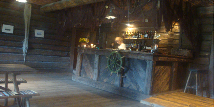 Altja-Korts-restaurant-Lahemaa-nationaal-park-traditioneel-eten-Estland-bar