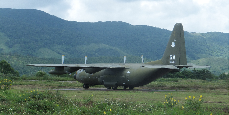 Khe-Sanh-vliegtuig-leger-militair-fort-basis-DMZ-Vietnam-oorlog