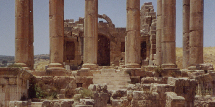 Jerash-tempel-van-Artemis-columns-pilaren-Romeinse-ruïnes-Jordanië