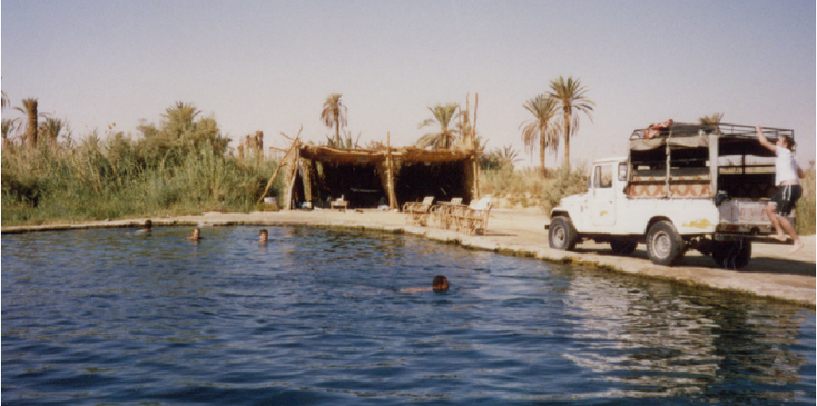 Abu-Zuraf-spring-bron-zwembad-jeep-Siwa-tour-afspoelen-Egypte-oase