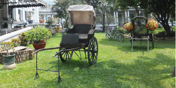 Ho-Chi-Minh-City-riksja-museum-Saigon-Vietnam