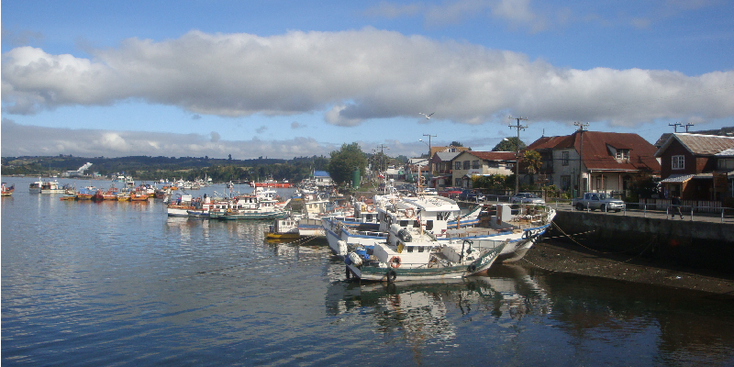 Dalcahue-haven-Chiloe-boten-kade-Chili