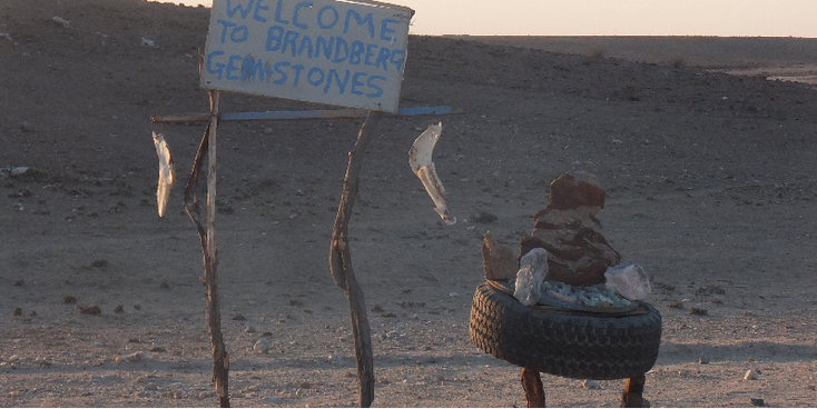 Brandberg-Gemstones-edelstenen-bord-Namibië