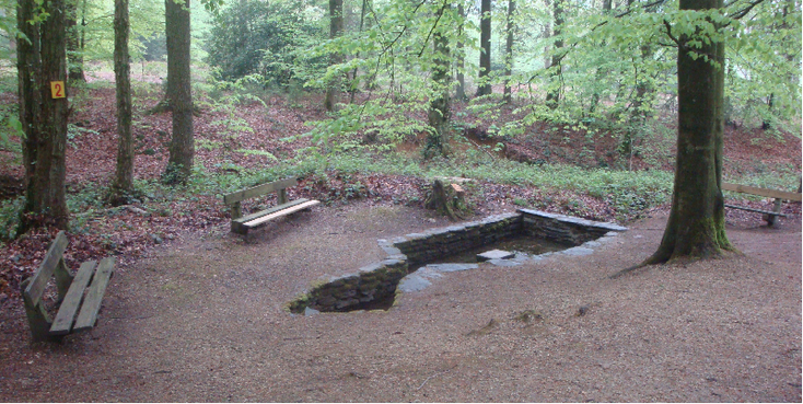Bruly-de-Pesche-hoofdkwartier-Hitler-Abri-museum-WW2-poel-water-België