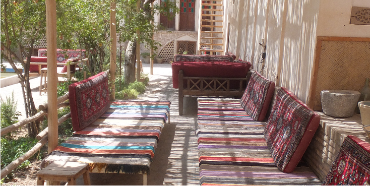 Khan-e-Eshan-hotel-binnentuin-Kashan-Iran