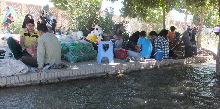 Bagh-e-Shahzde-tuinen-paleis-Iran-lunch-beek-water