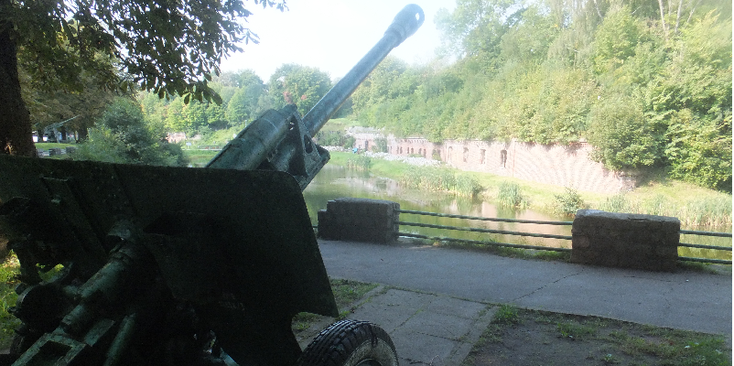 Fort-V-Koningsberg-Kaliningrad-artillerie-kanon-vesting-Pruisen-Rusland