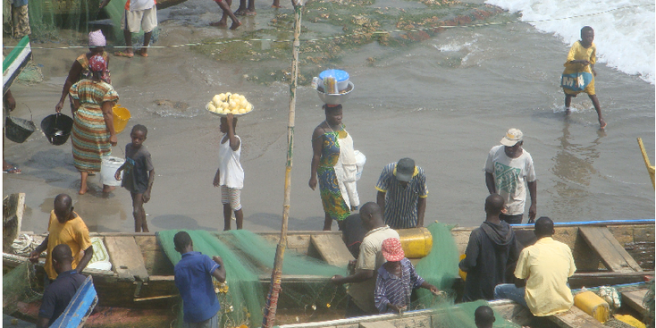 Cape-Coast-Elmina-slavenforten-Ghana-Goudkust-kanonnen-fort-kust-visvangst