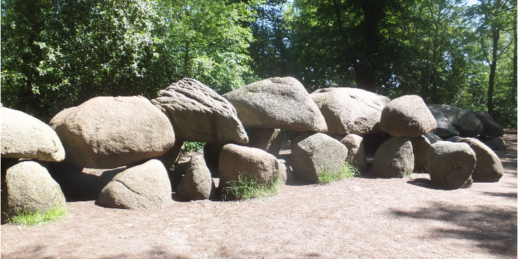 Hunebedden-Borger-stenen-archeologie-rots-graf-Drenthe-Nederland
