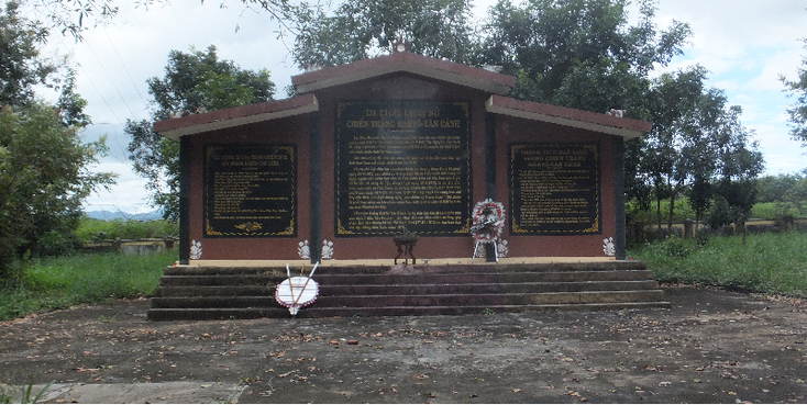 Dak-To-Ngoi-Hoi-monument-Vietnamoorlog-Vietnam