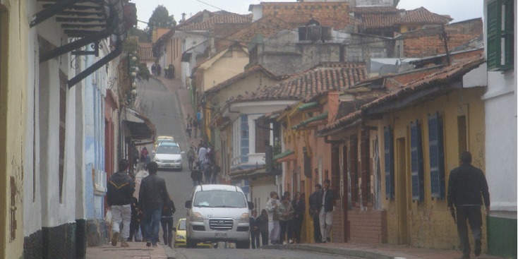 Bogota-La-Candelaria-buurt-straatleven-Colombia