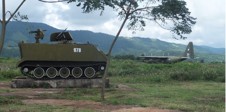 Khe-Sanh-Amtrack-vliegtuig-vallei-Amerikaans-Vietnamoorlog-Vietnam