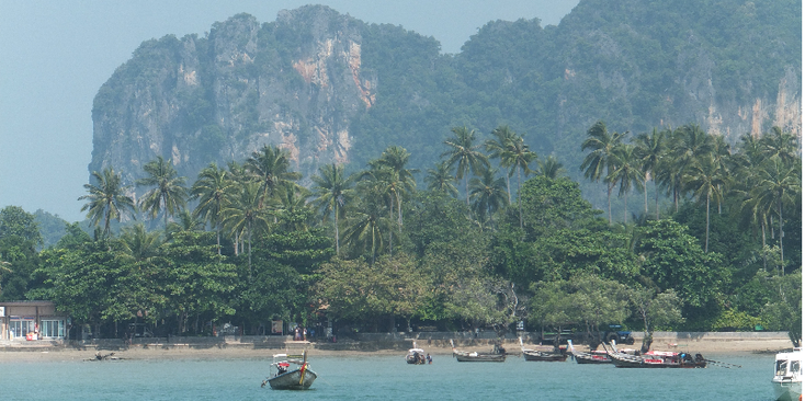 Ko-Phi-Phi-Karst-Mountain-Bay-Thailand