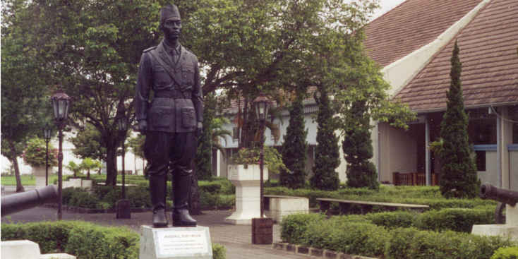 Vredenburg-fort-standbeeld-Yoghakarta-Indonesië
