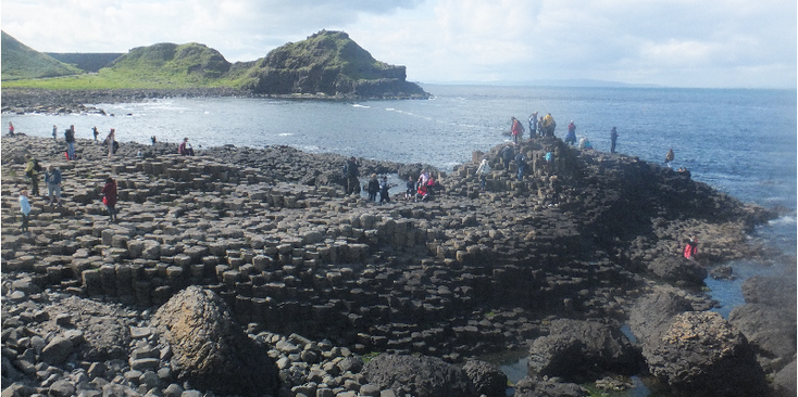 Giant's-Causeway-noord-Ierland-legende-rotsen-reus