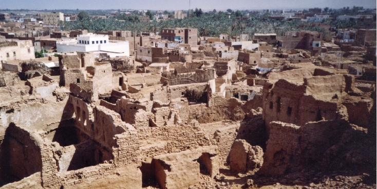 Dakhla-Mut-lemen-huizen-uitzicht-oase-Egypte