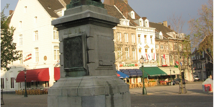 Maastricht-terras-Nederland-sokkel