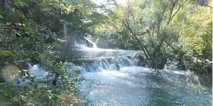 Plitvice-nationaal-park-waterval-meer-Kroatië