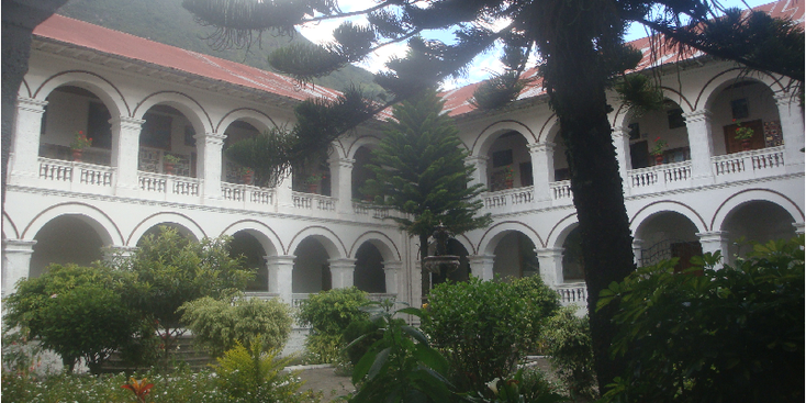 Banos-basiliek-Katholiek-kerk-klooster-Ecuador