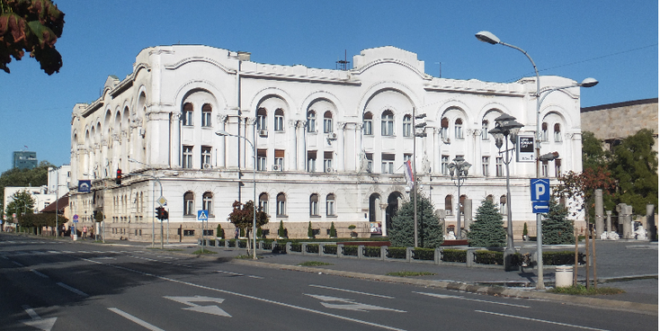 Banja-Luka-wit-groot-gebouw-Bosnië-Herzegovina
