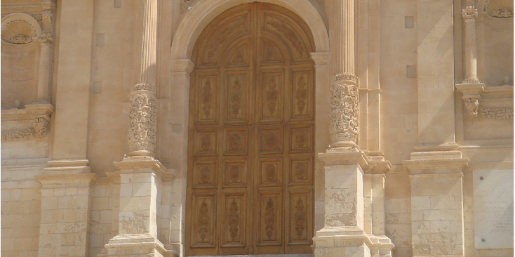 Noto-barok-deur-Sicilië-Italië
