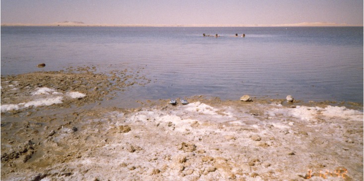 Az-Zeithlen-zoutmeer-salt-lake-Siwa-Egypte