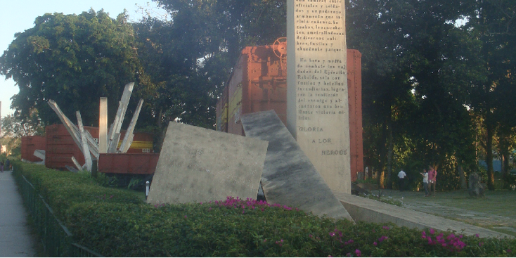 Santa-Clara-Monument-Che-Guevara-bulldozer-opstand-revolutie-treinwagon