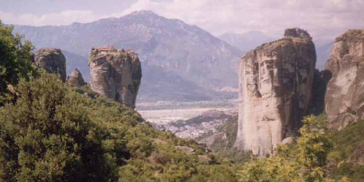 Meteora-klooster-woningen-James-Bond-film-monnik-Griekenland