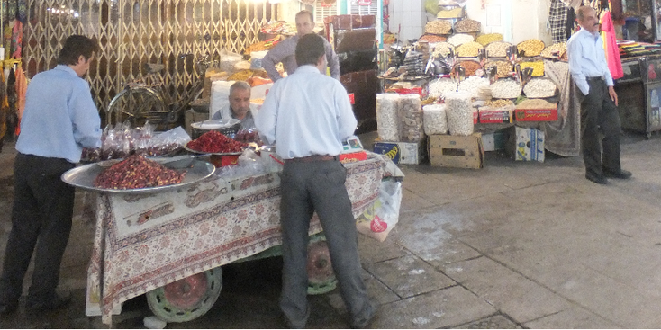 Isfahan-bazaar-kar-eten-Iran