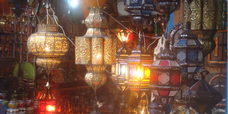 Bazaar-Souq-Tunis-Tunesie-lampen-1001-nacht