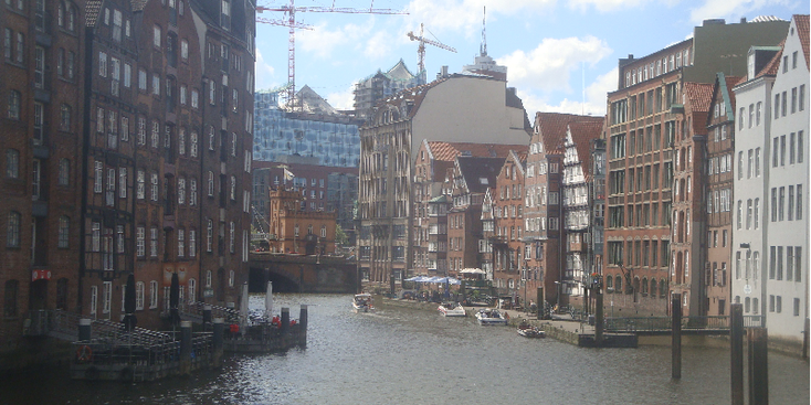 Hamburg-kanaal-haven-rivier-Duitsland