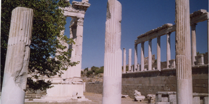 Pergamum-Pergamon-Acropolis-Turkey-Roman-Ruins-Pilars-Column