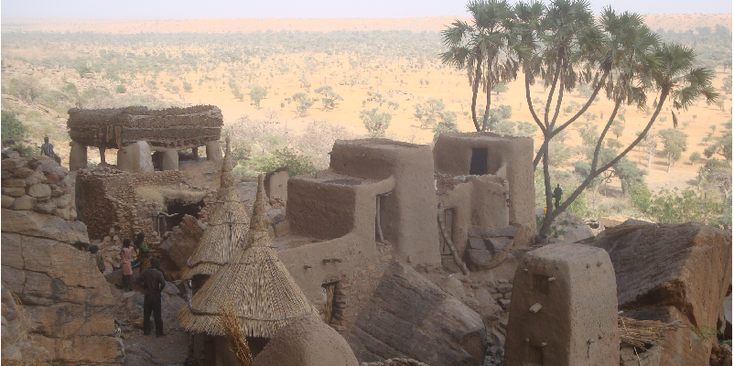 Dogon-ontmoetingsplek-ouderen-Banani-Tirelli-Mali