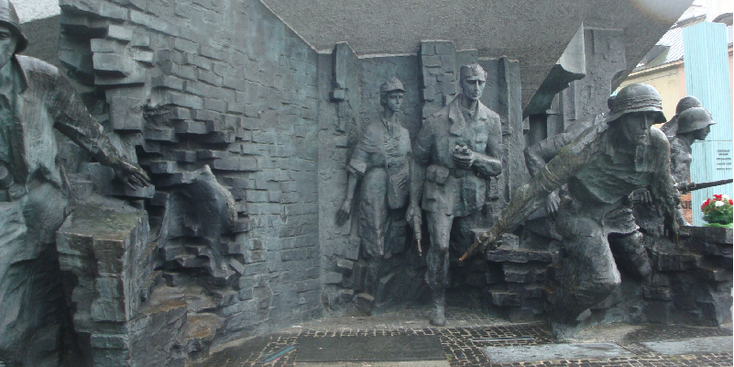 Polish-army-field-cathedral-monument-opstand-Warchau-Polen