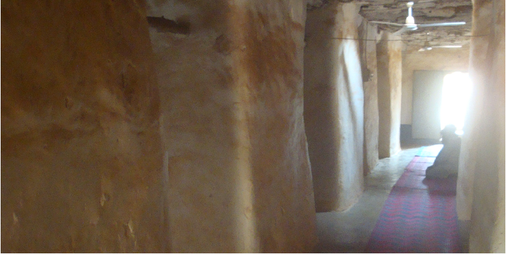 Bobo-Dioulasso-moskee-stokken-leem-burkina-Faso