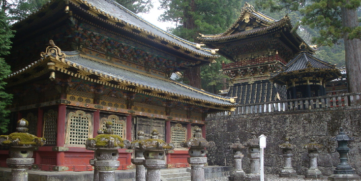 Nikko-tempel-traditioneel-authentiek-lantaarn-Japan