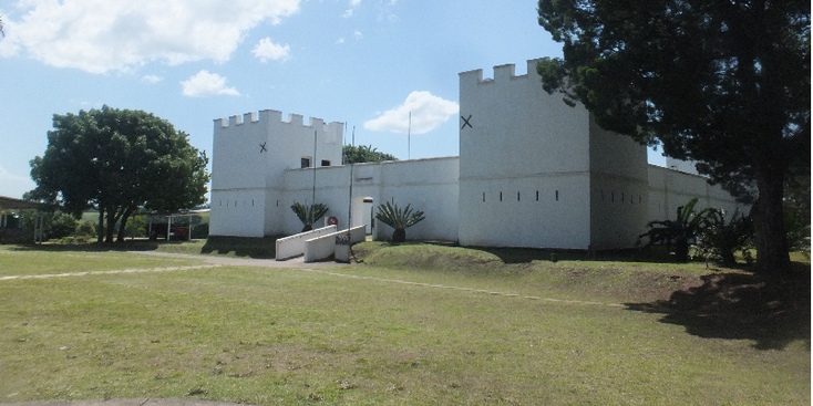 Eshowe-witte-lemen-Nongqayi-fort-Zuid-Afrika