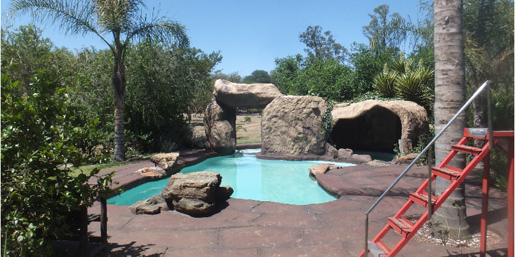 Kwa-Rie-camping-zwembad-Dundee-Zuid-Afrika-hostel