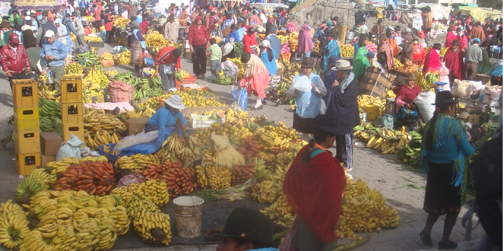 Zumbahua-markt-bananen-groente-fruit-Ecuador