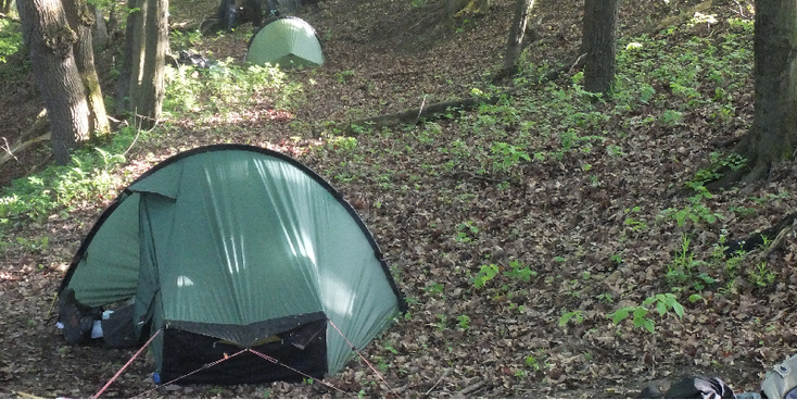 Wildkamperen-tent-Bardejov-Slowakije