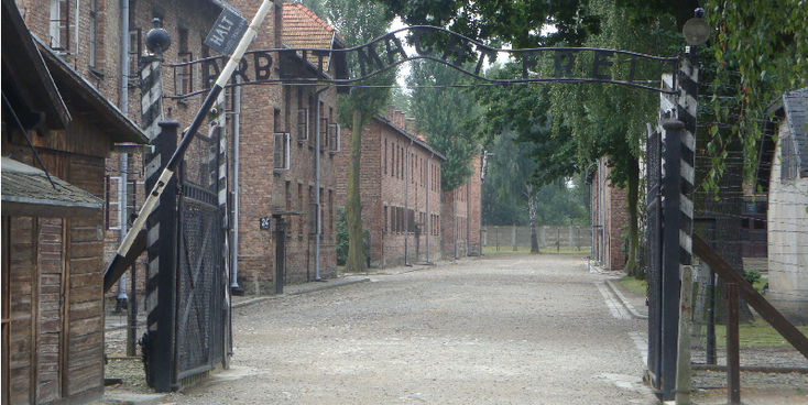 Auschwitz-poort-concentratiekamp-Oswiecim-Polen