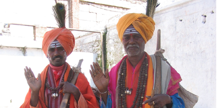 Hampi-Karnataka-ruïnes-heilige-mannen-India