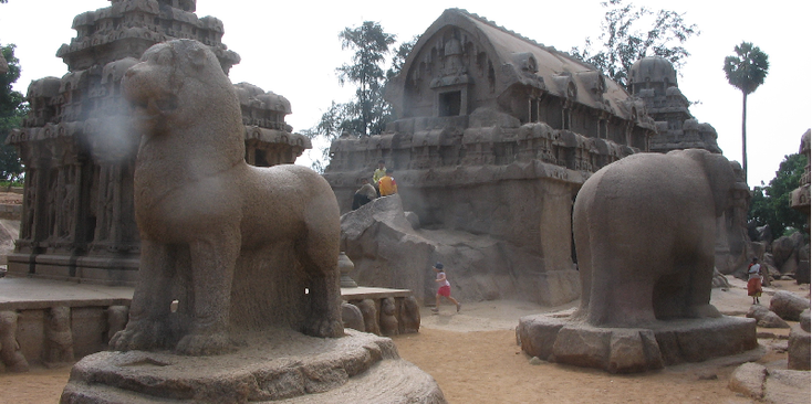 Mamallapuram-Five-Rathas-steen-olifant-India