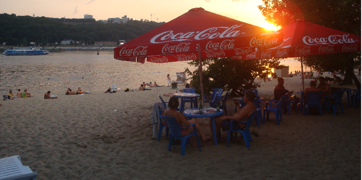 Kiev-stadsstrand-strand-rivier-Dnjepr-Oekraïne