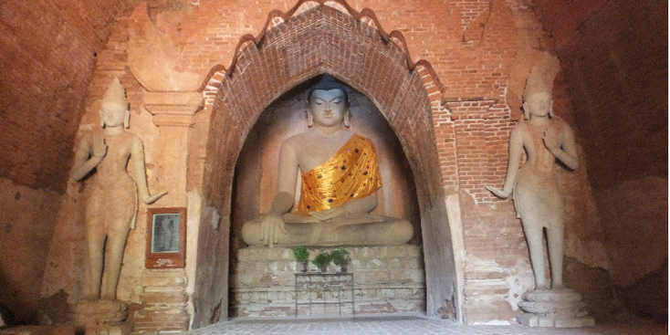 Bagan-tempels-Boeddhist-monnik-Myanmar-Birma